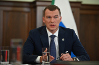 Перейти к новости Во время «Прямой линии» Михаил Дегтярев еще раз объяснил, кто и когда получит наборы для новорожденных