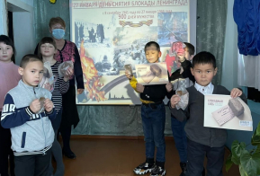 Учреждения культуры района совместно с участниками движения «Волонтеры Победы» провели мероприятия,  посвященные 78-летию снятия блокады Ленинграда