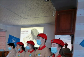 Учреждения культуры района совместно с участниками движения «Волонтеры Победы» провели мероприятия,  посвященные 78-летию снятия блокады Ленинграда