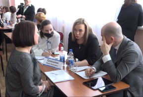 Выездной личный прием граждан провели руководители правительства края в Николаевске-на-Амуре