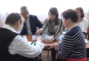 Выездной личный прием граждан провели руководители правительства края в Николаевске-на-Амуре