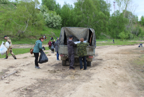 Субботник по уборке береговой линии прошел  в селе Богородское