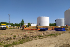 ООО «ННК - Сахалинморнефтегаз» проведены учения по подтверждению готовности к действиям по локализации и ликвидации разлива нефти на территории НПС «Циммермановка»
