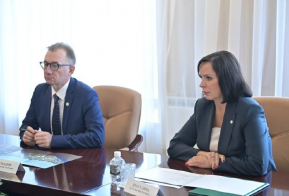 Михаил Дегтярев провел рабочую встречу с председателем Дальневосточного банка Сбербанка Андреем Черкашиным